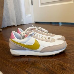 Nike daybreaker sneaker LIMITED EDITION